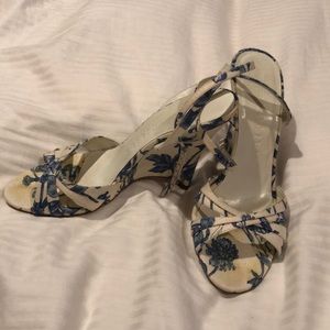 Burberry. Size 38 sandal